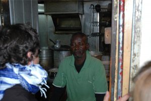 Das Küchenpersonal will überzeugt werden